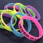 GOGO Never Give Up Bracelets/Neon Rubber Wristbands Glow-in-The-Dark